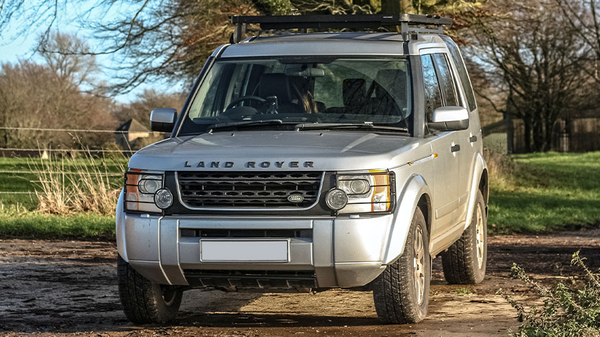 Land Rover Discovery 3 is a great performer with an engine in any road condition