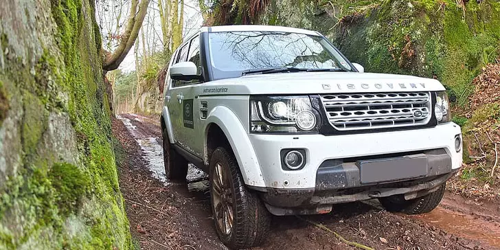 Land Rover Discovery 3 vs Discovery 4: Detailed Review & Guide